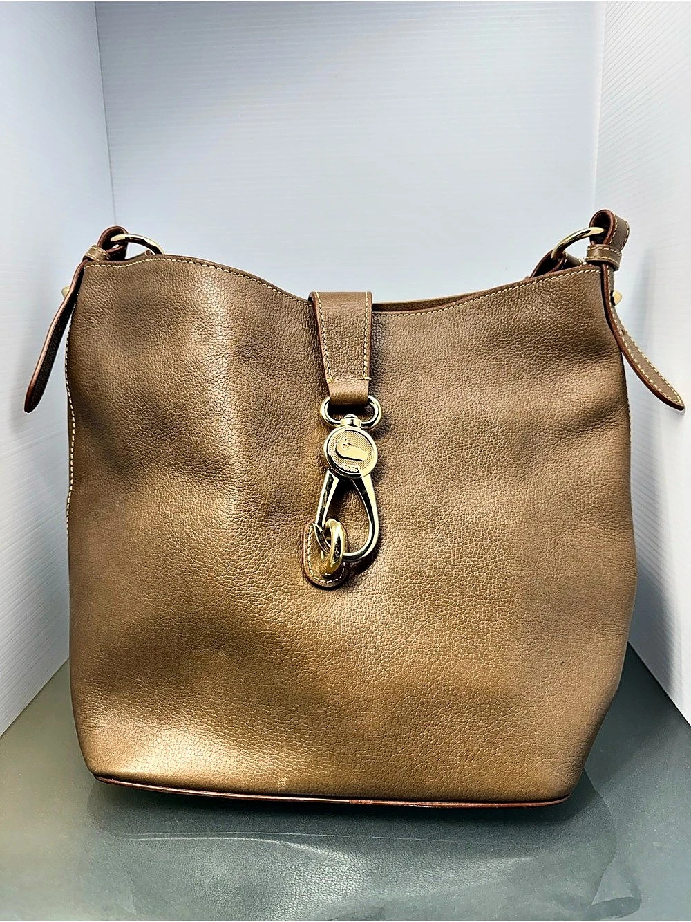 Dooney & Bourke Heritage Hobo 23 Brown Shoulder Bag